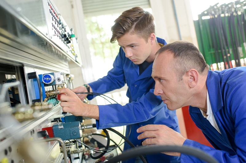 Best Practice Training for UK Engineering Apprentices